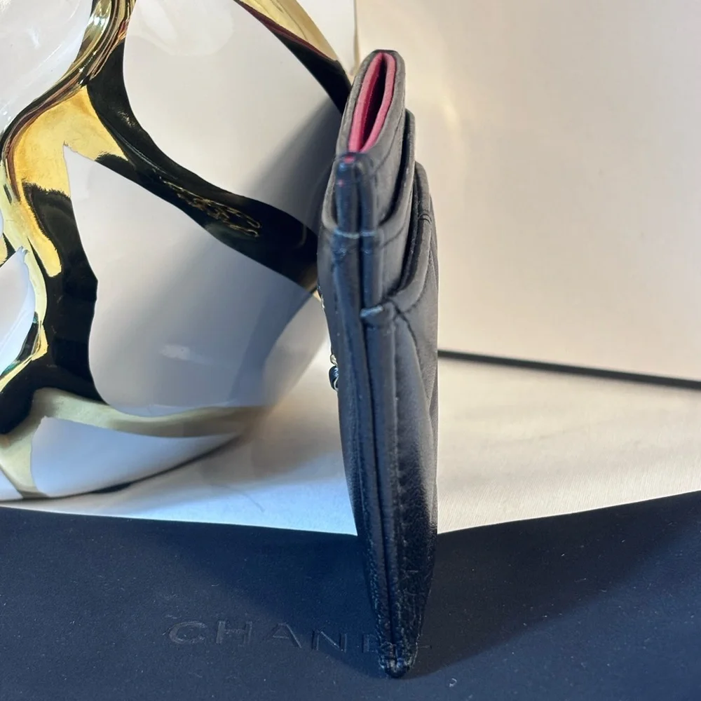 Amazing Chanel 19 Black Card Holder - Picture 4 of 13